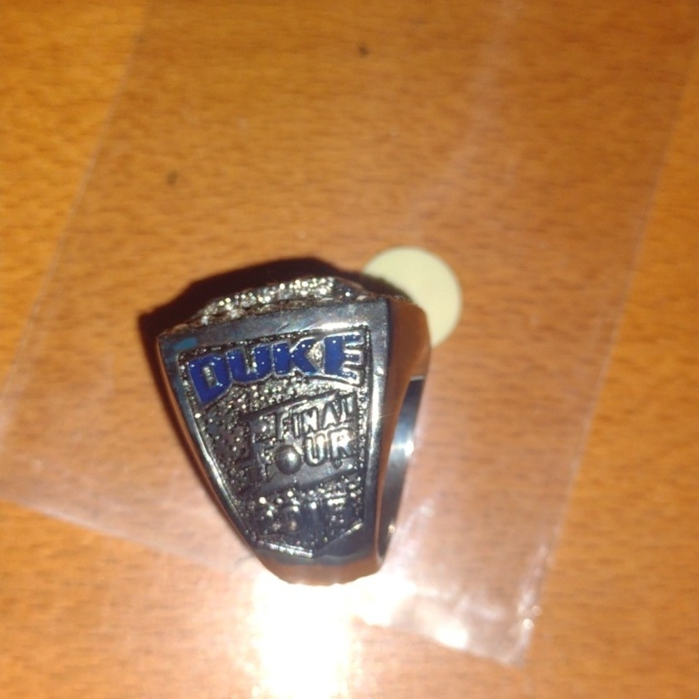 - Duke NCAA 🏆 Ring - Picture 2 of 4